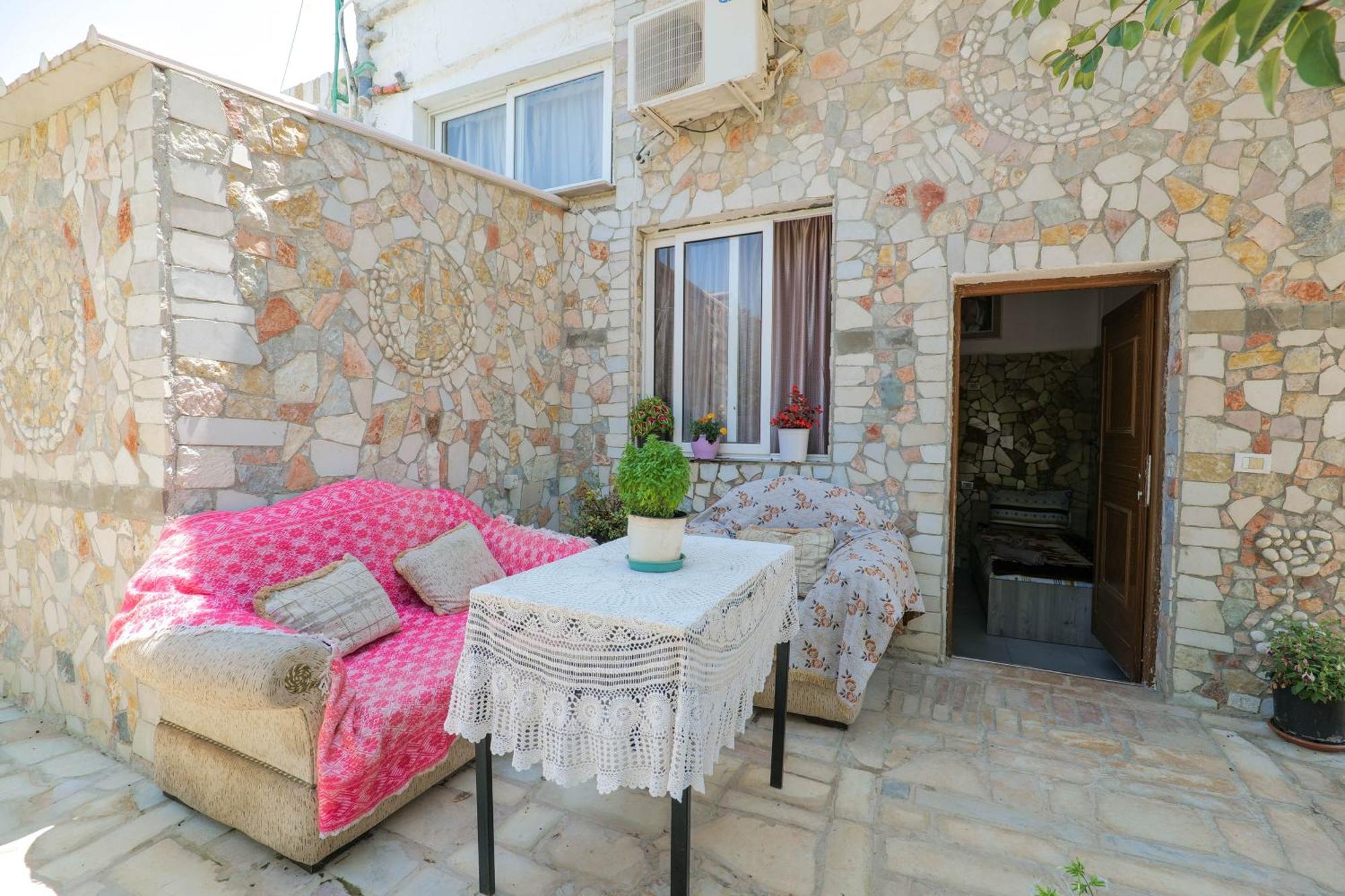 Garden Villa Lake Side & Glamping Ksamil Extérieur photo