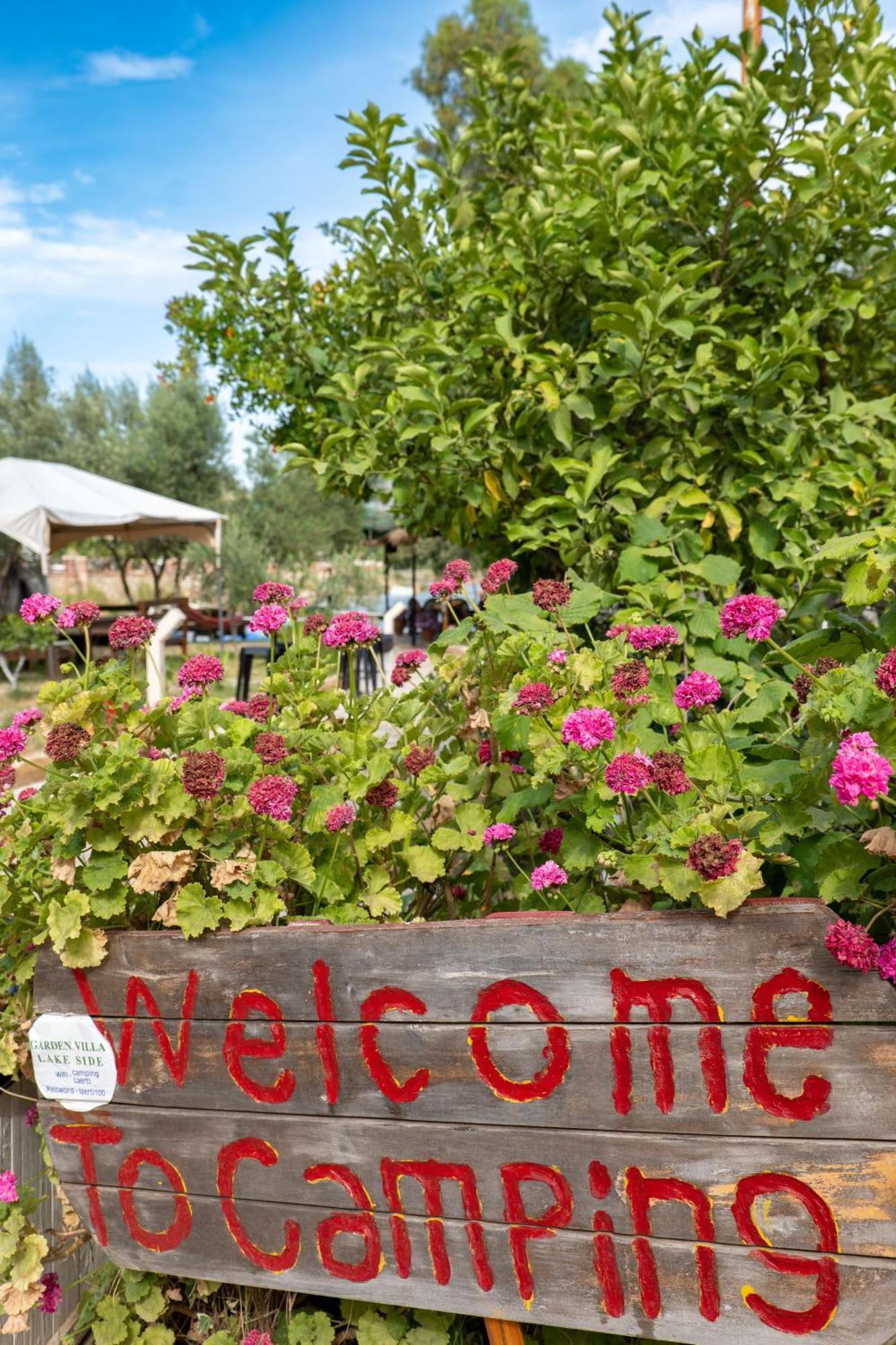 Garden Villa Lake Side & Glamping Ksamil Extérieur photo