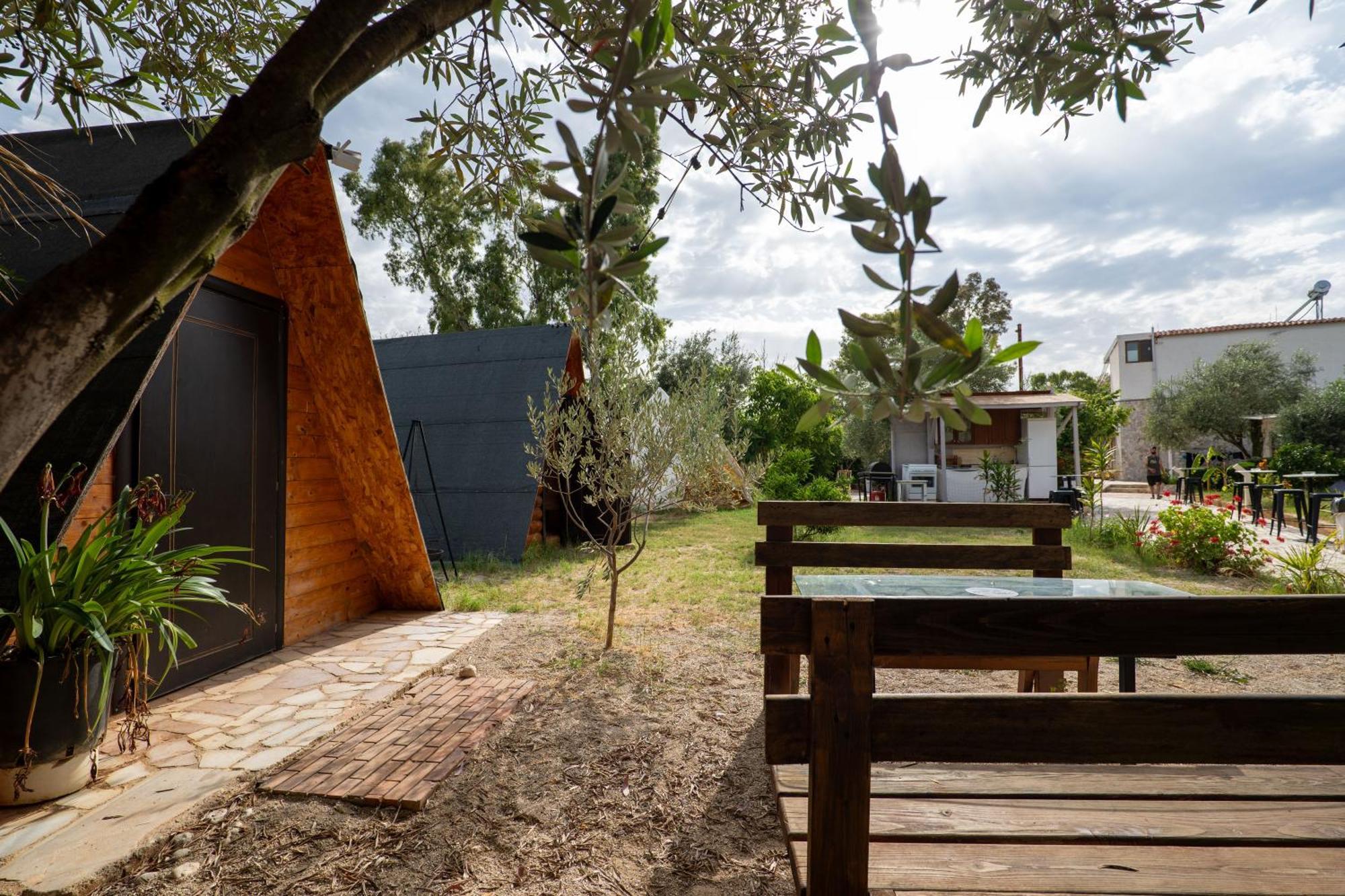 Garden Villa Lake Side & Glamping Ksamil Extérieur photo