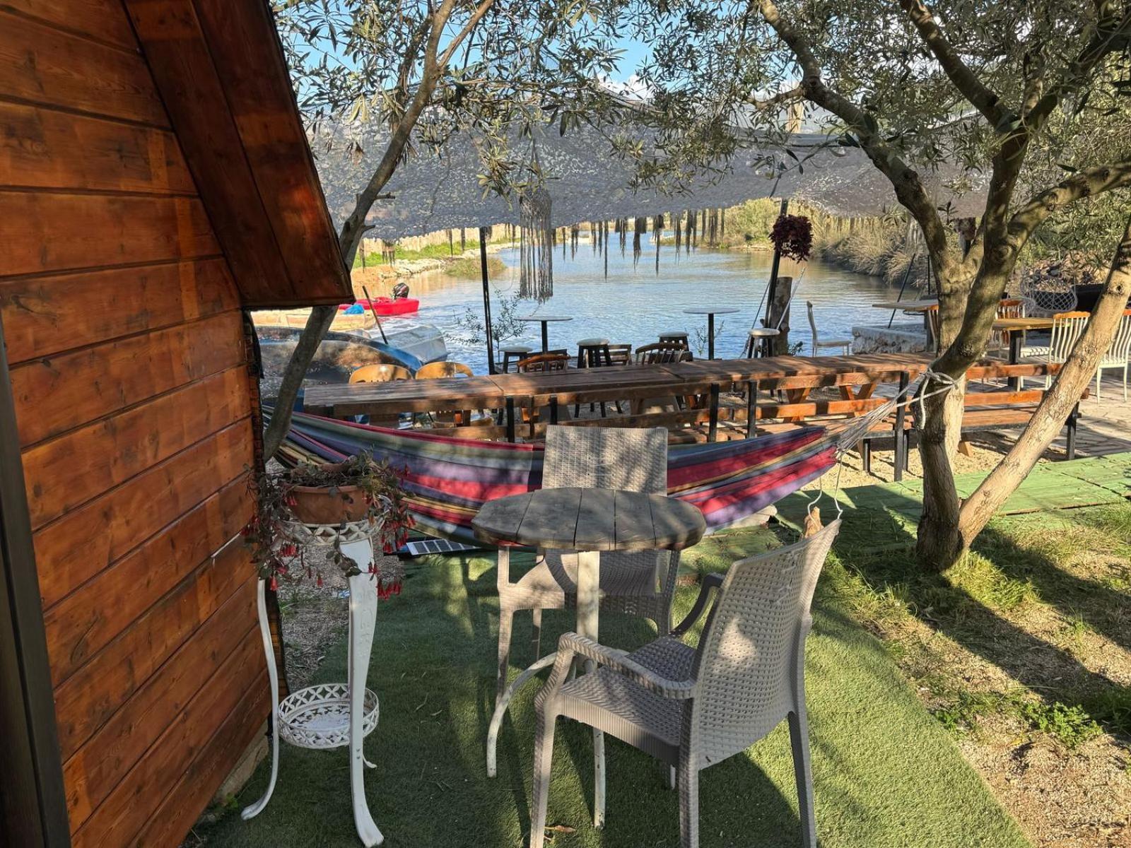 Garden Villa Lake Side & Glamping Ksamil Extérieur photo