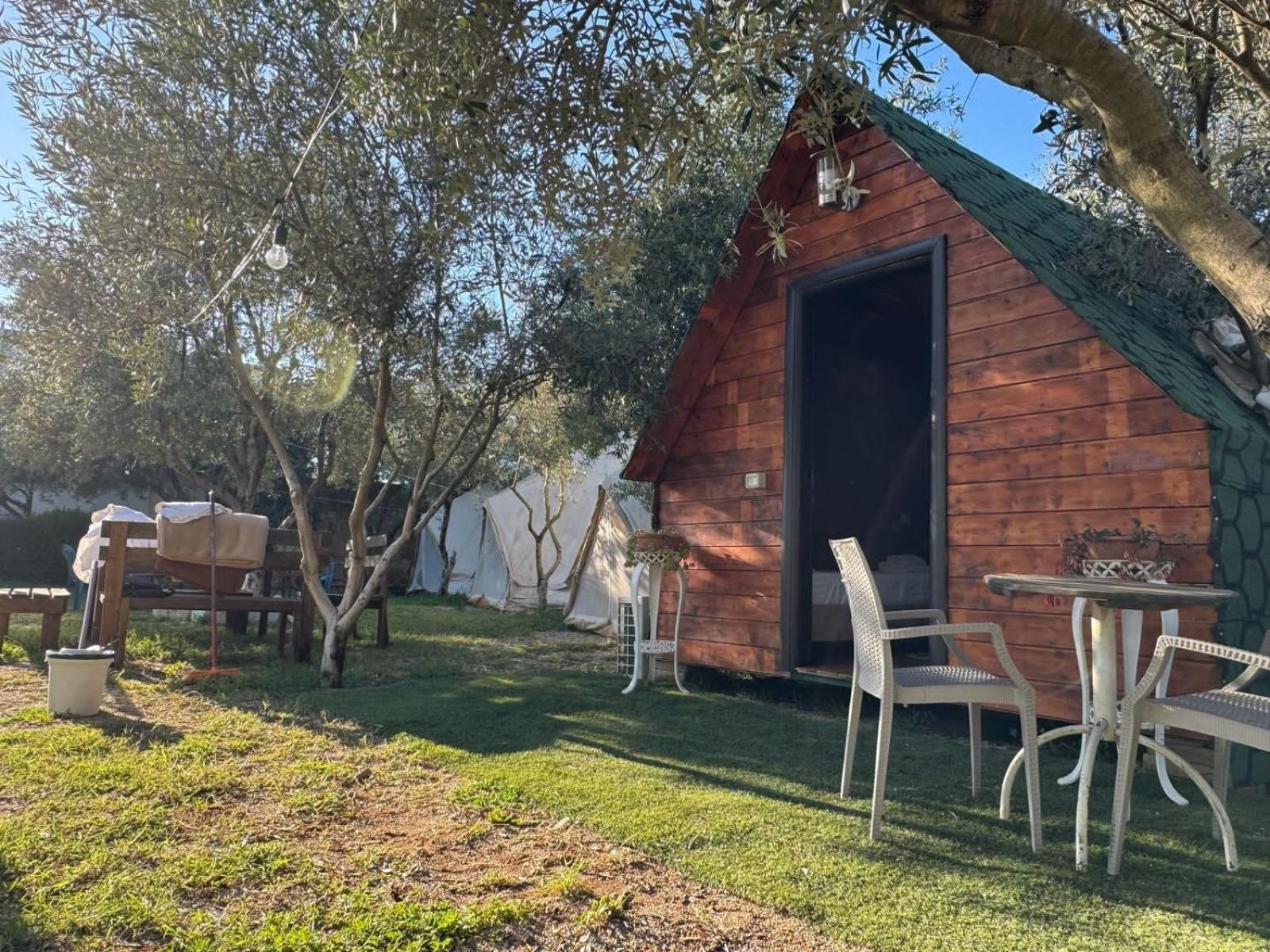 Garden Villa Lake Side & Glamping Ksamil Extérieur photo